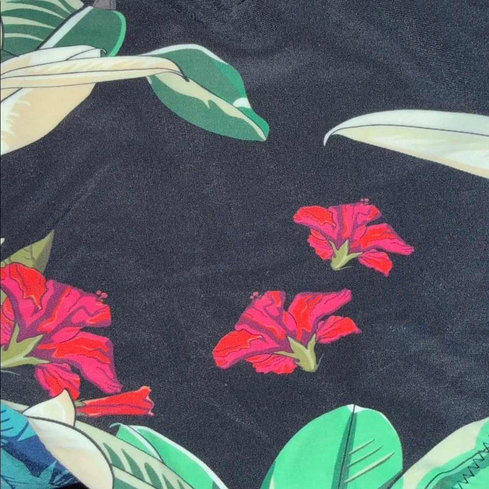 NWT women’s swim bottoms S